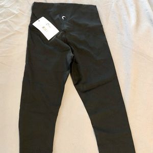 Zyia Black Brilliant High Rise Legging 28”